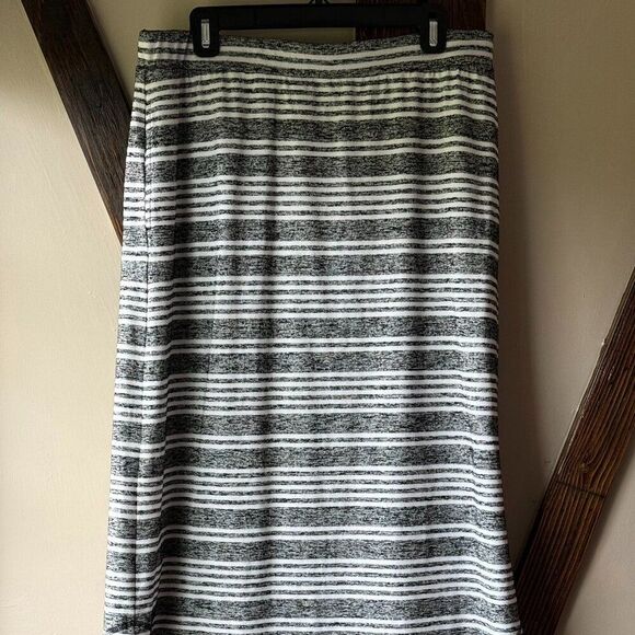 Talbot's Black, Gray and White Striped Skirt - Picture 1 of 4